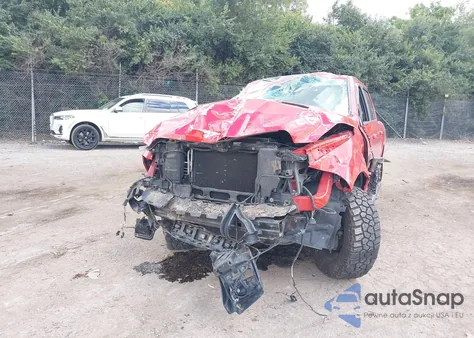 2017 Ram 1500 Night 4X4 5'7 Box z USA, uszkodzony, nr VIN 1C6RR7MT5HS647723